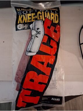Adams Trace Adult Softball Knee-Guard -1 Guard - Long Style